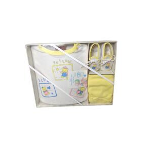 Vintage 1980's Childwise Infant 3 Piece Pullover, Pants and Shoe Set 0-6 Months